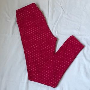 LAST CHANCE ❤️💗 LULAROE Red Heart Print Leggings